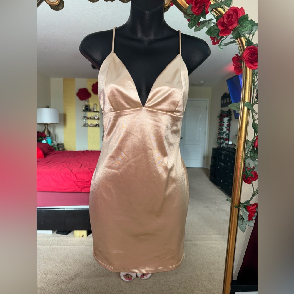 Fashion Nova mini satin‎ dress - Medium